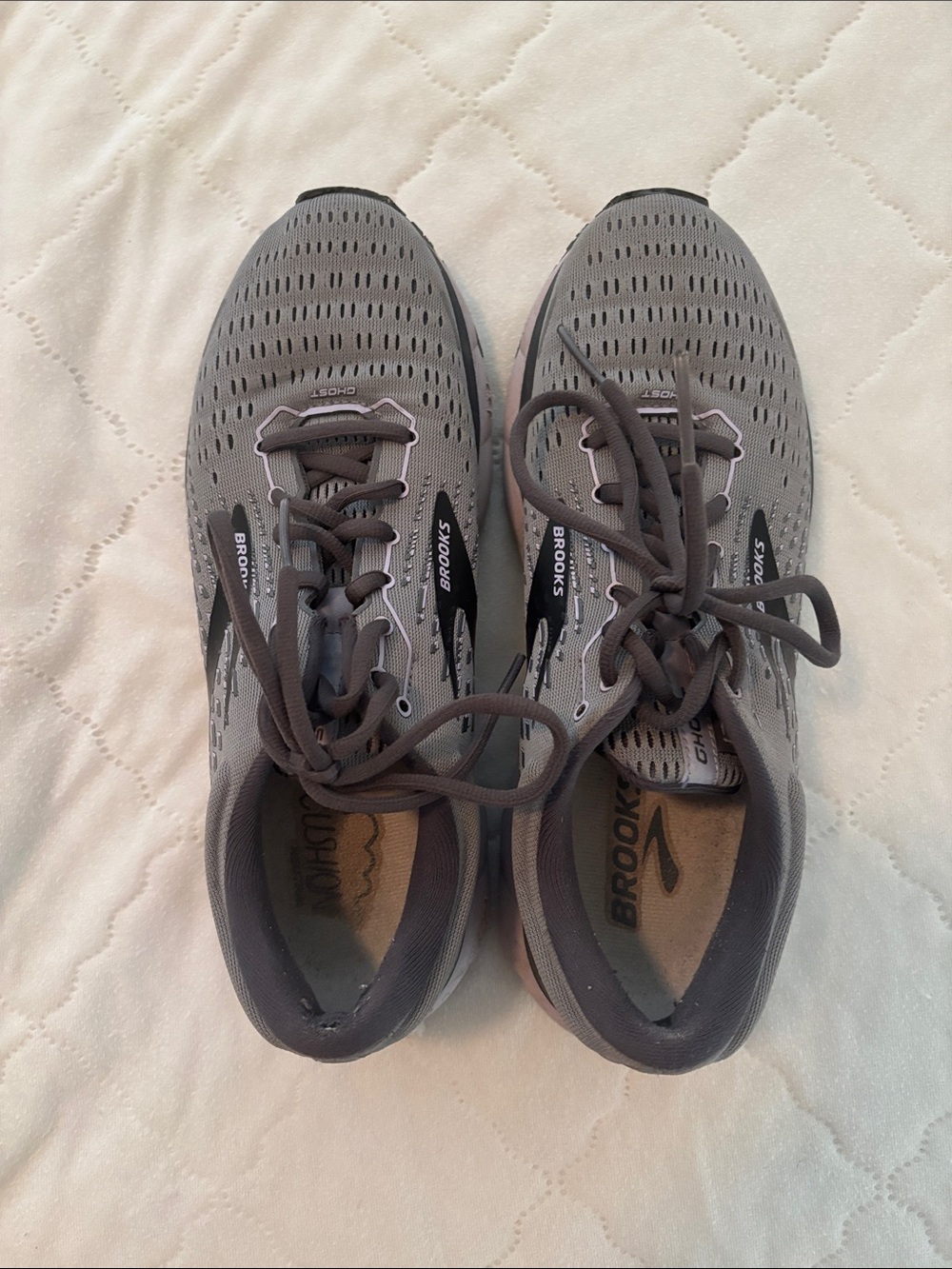 Brooks Gray and Black Women's Athletic Running Shoes